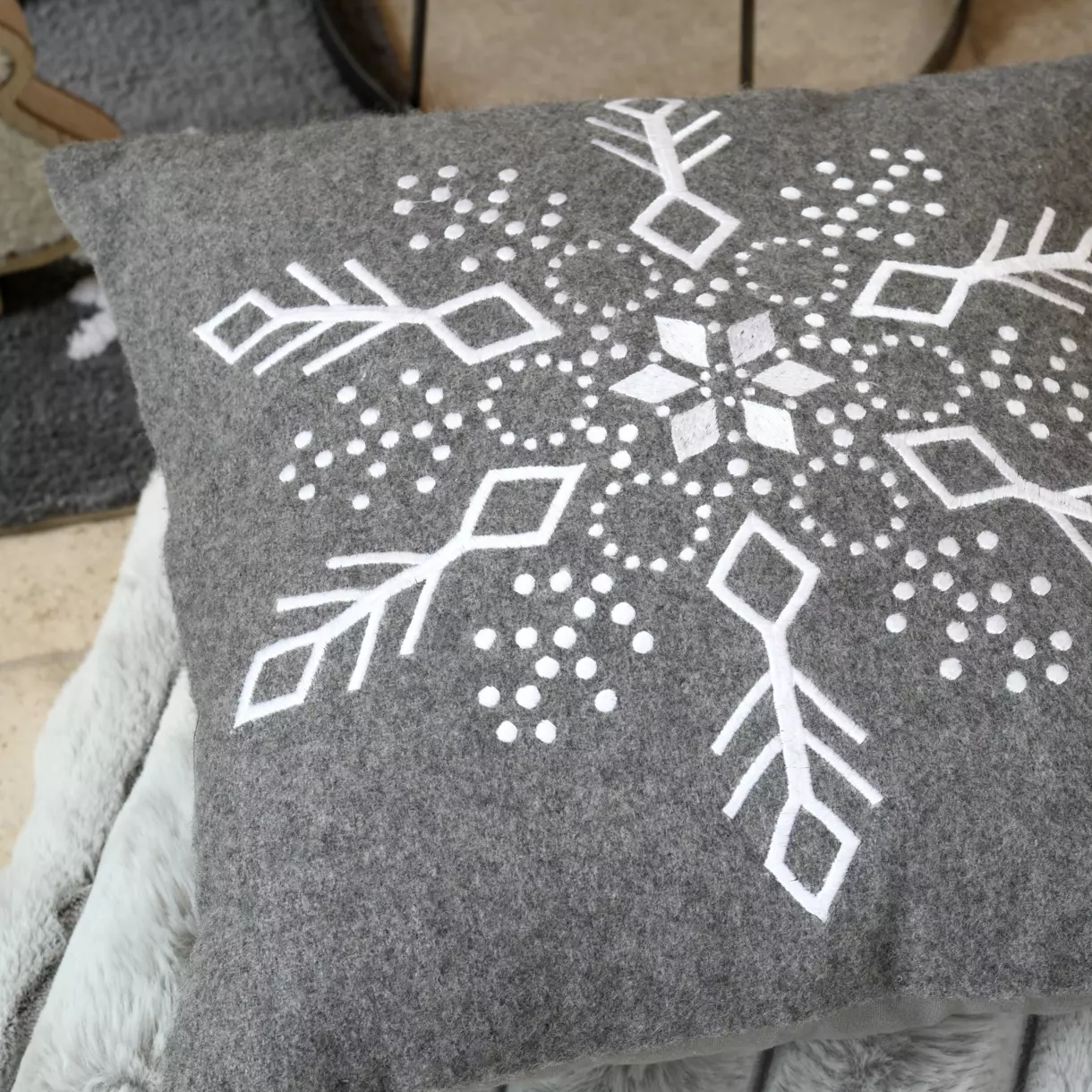 Coussin carré (40 cm) Arctik Gris anthracite 1