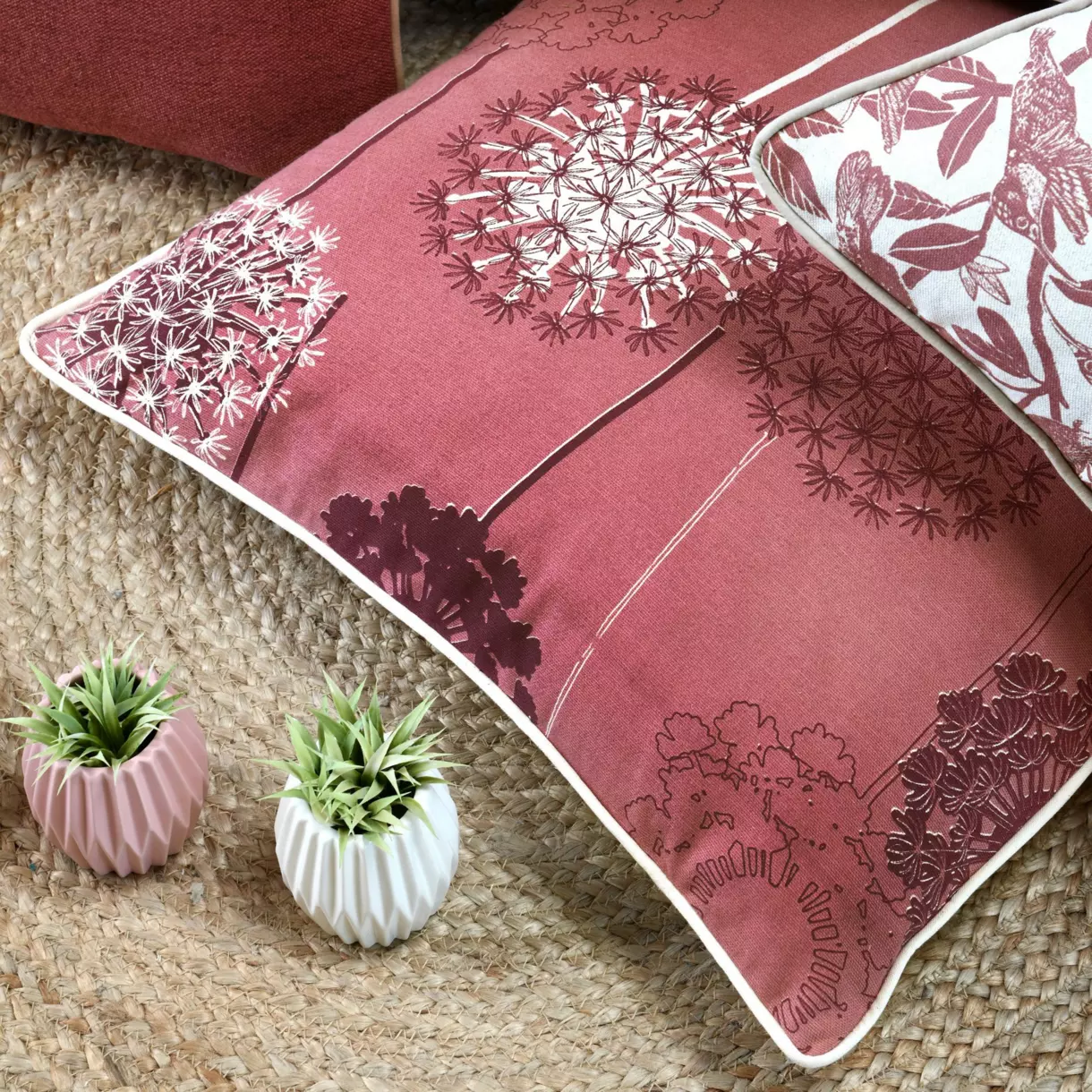 Coussin carré (50 cm) Agapanthus Rose marsala 1