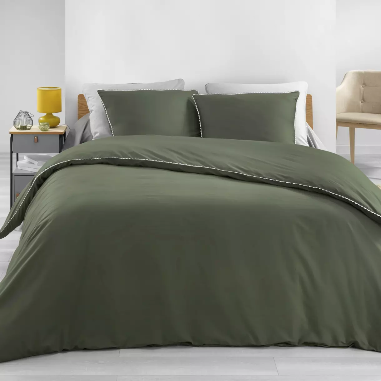 Housse de couette et deux taies percale de coton (240 cm) Loumea Vert kaki 1