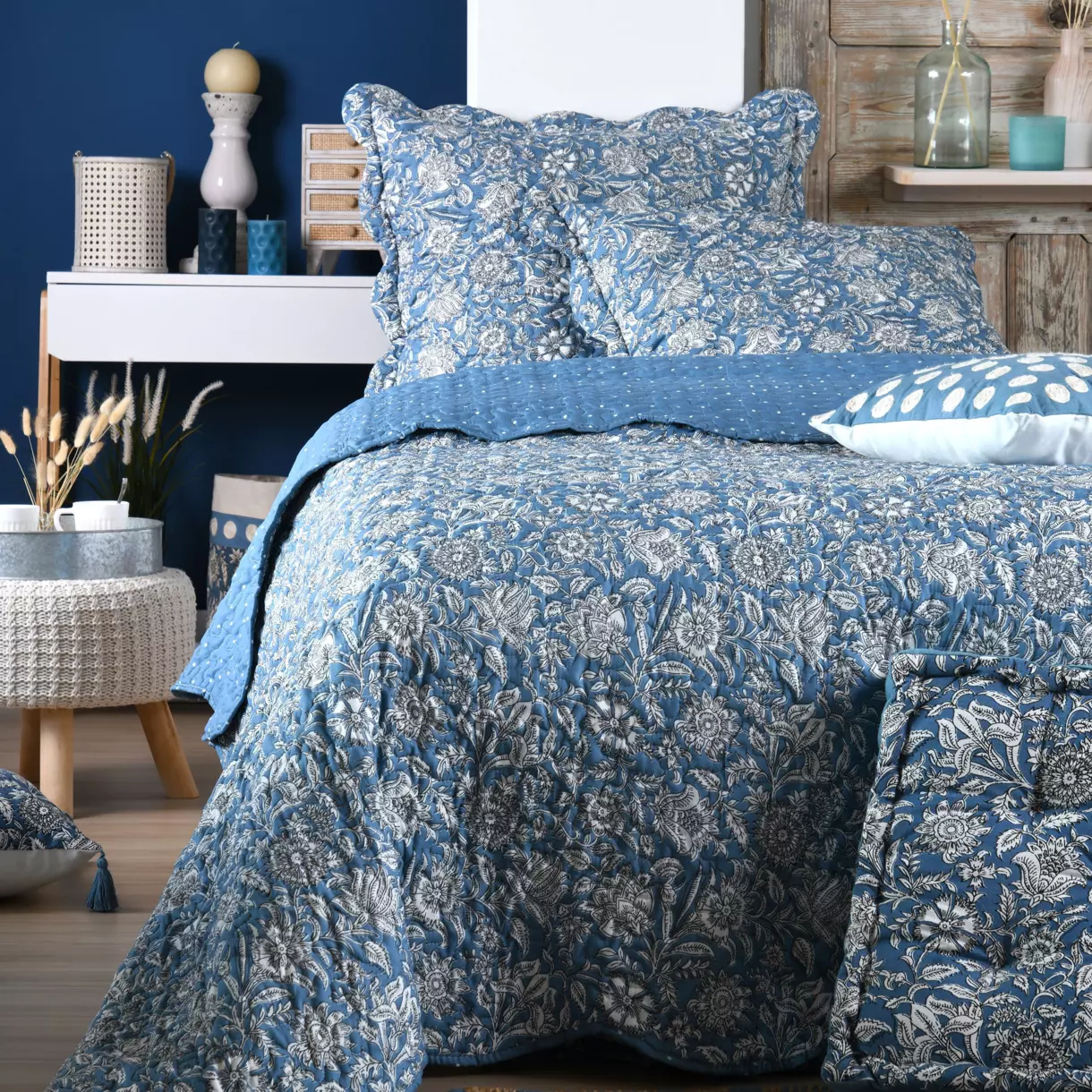 Bedsprei met kussenslopen (260 x 240 cm) Julianne Blauw 1