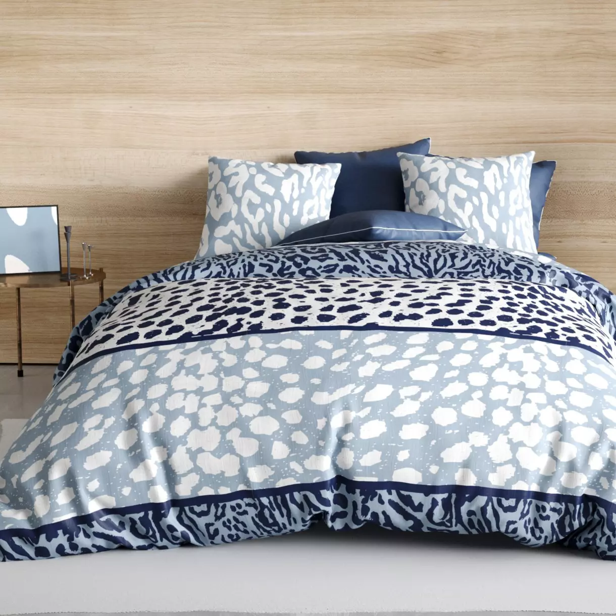 Funda nórdica y dos fundas de almohada en algodón (260 cm) Darla Azul 1