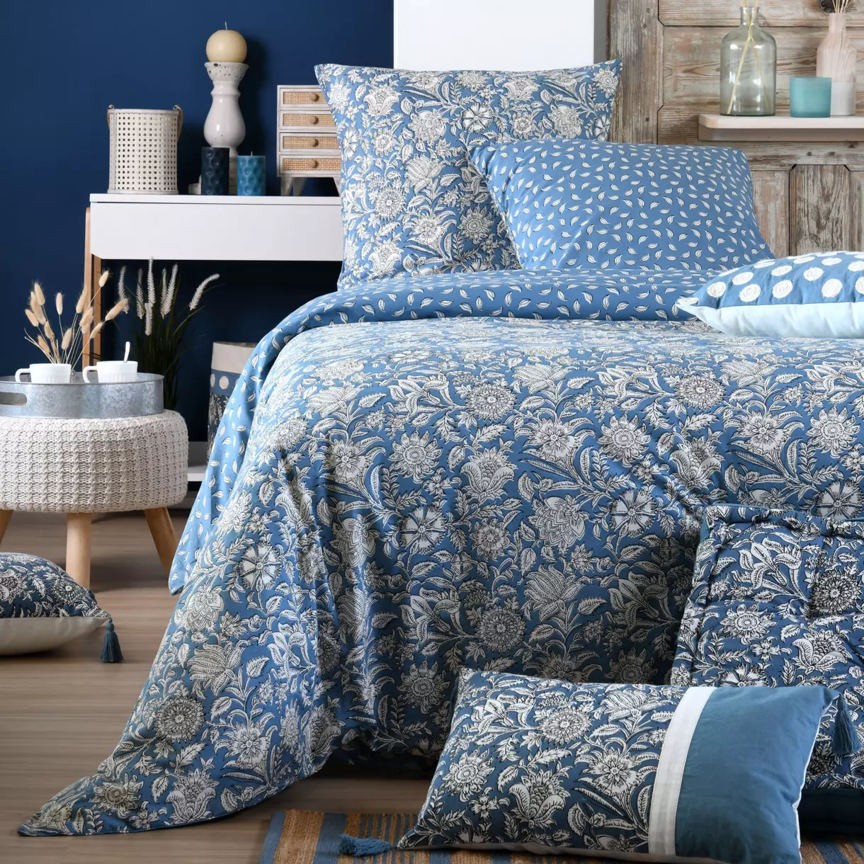 Funda Nórdica y dos fundas para almohada en algodón (260 cm) Julianne Azul 1