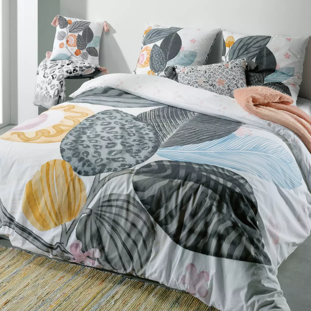 Housse de couette et deux taies coton (260 cm) Yona Multicolore 1