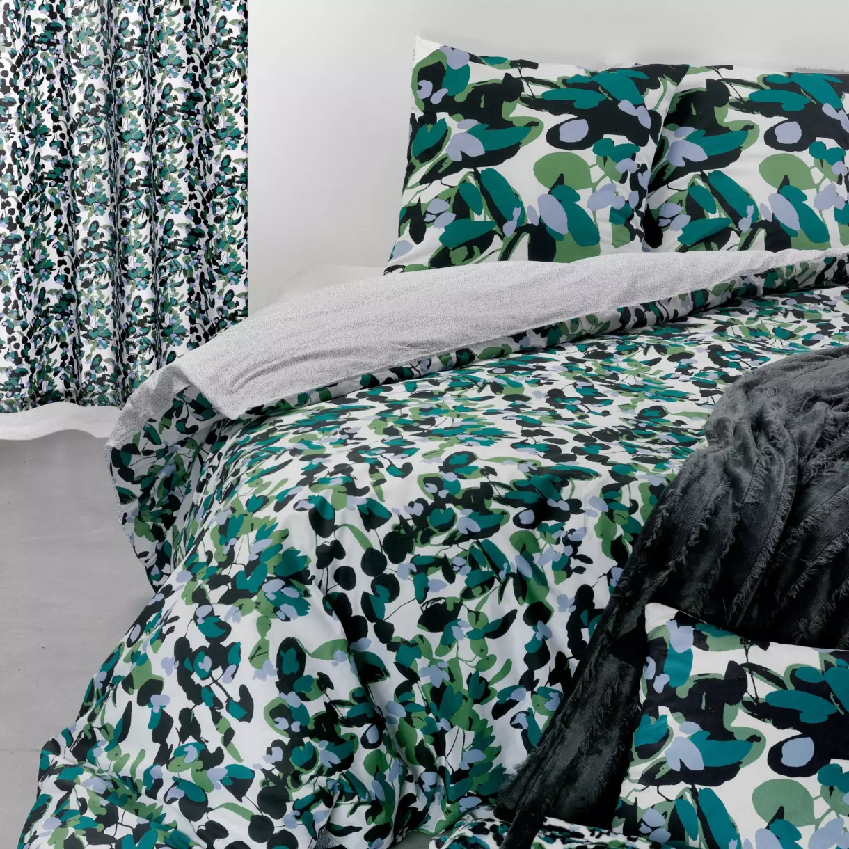 Housse de couette et deux taies coton (260 cm) Sanaé Verte 1