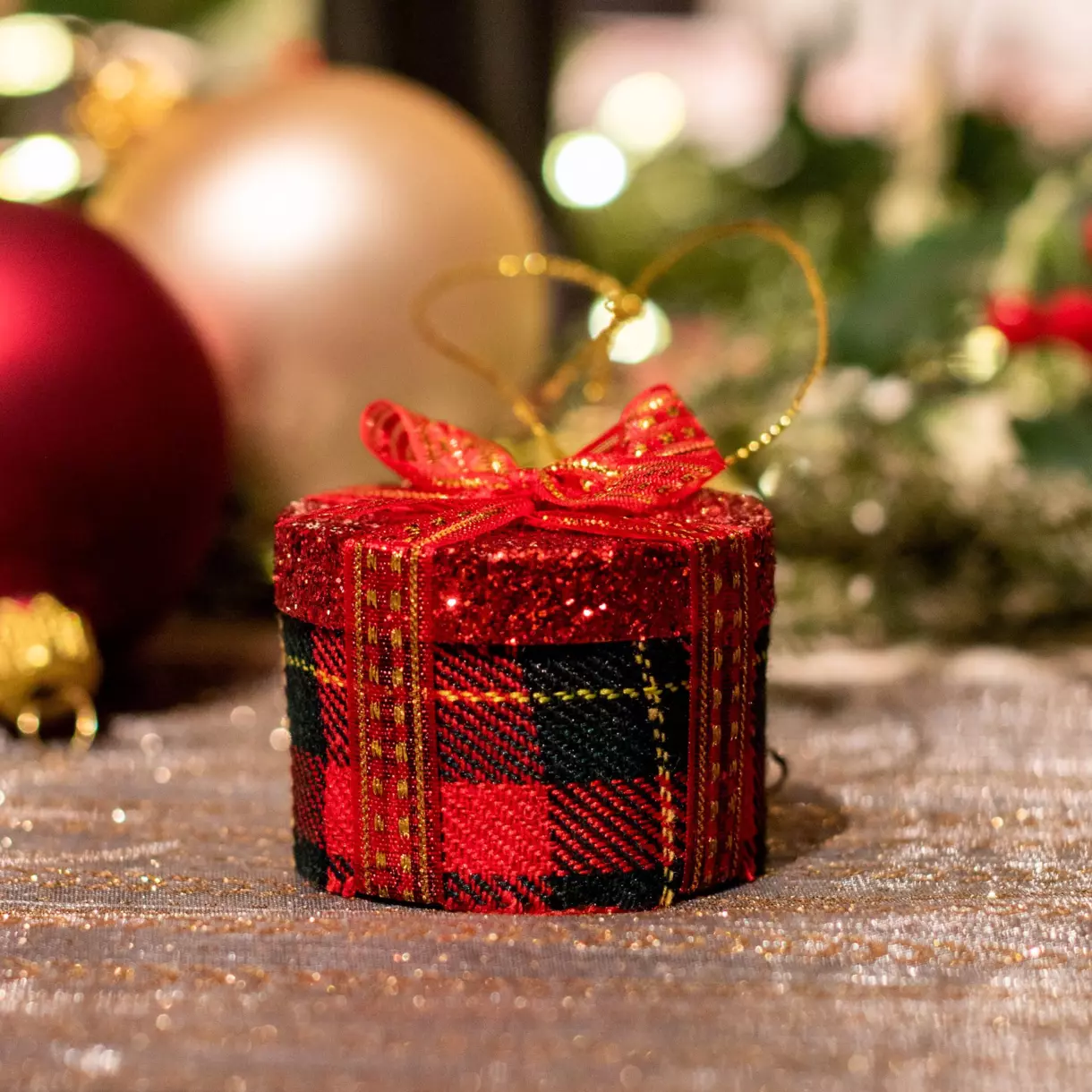 Adorno de fiesta para colgar Regalo redondo de purpurina Rojo 1