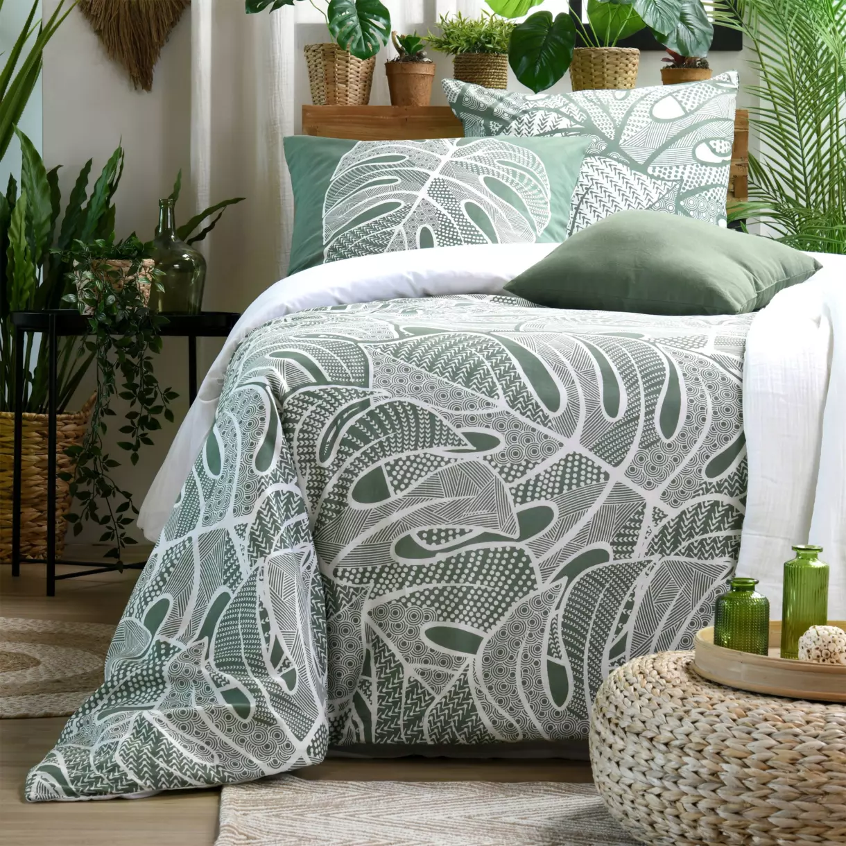 Housse de couette et deux taies coton (240 cm) Angola Verte 1