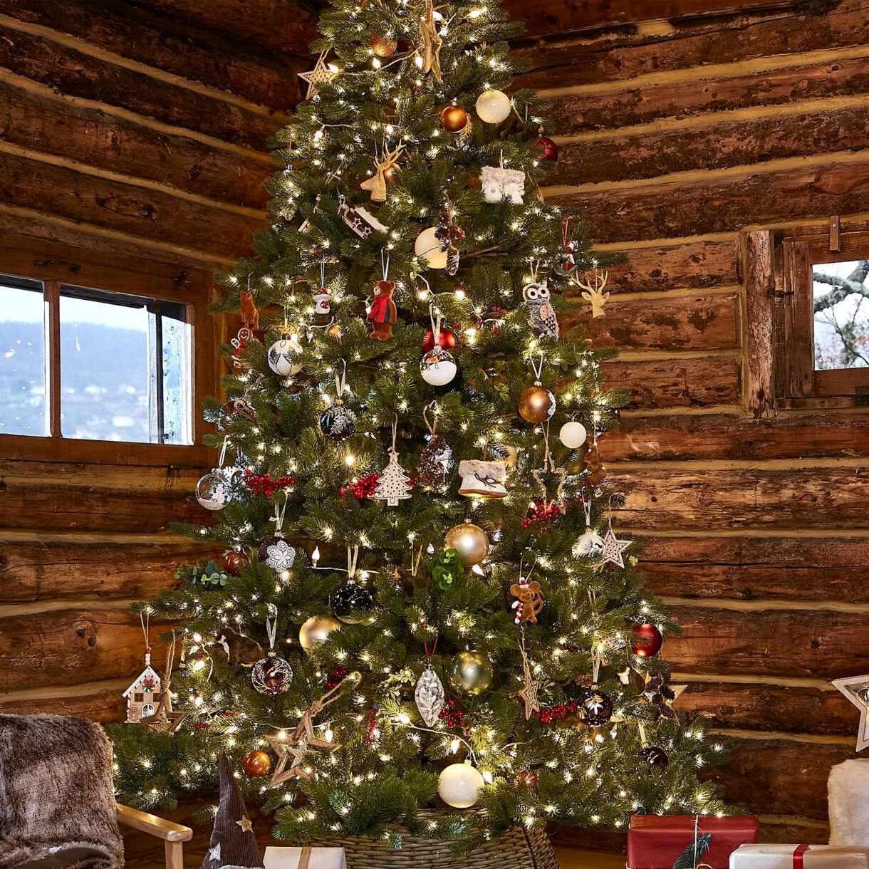 Künstlicher Weihnachtsbaum mit Beleuchtung für draußen Winnipeg H240 cm Tannengrün 1