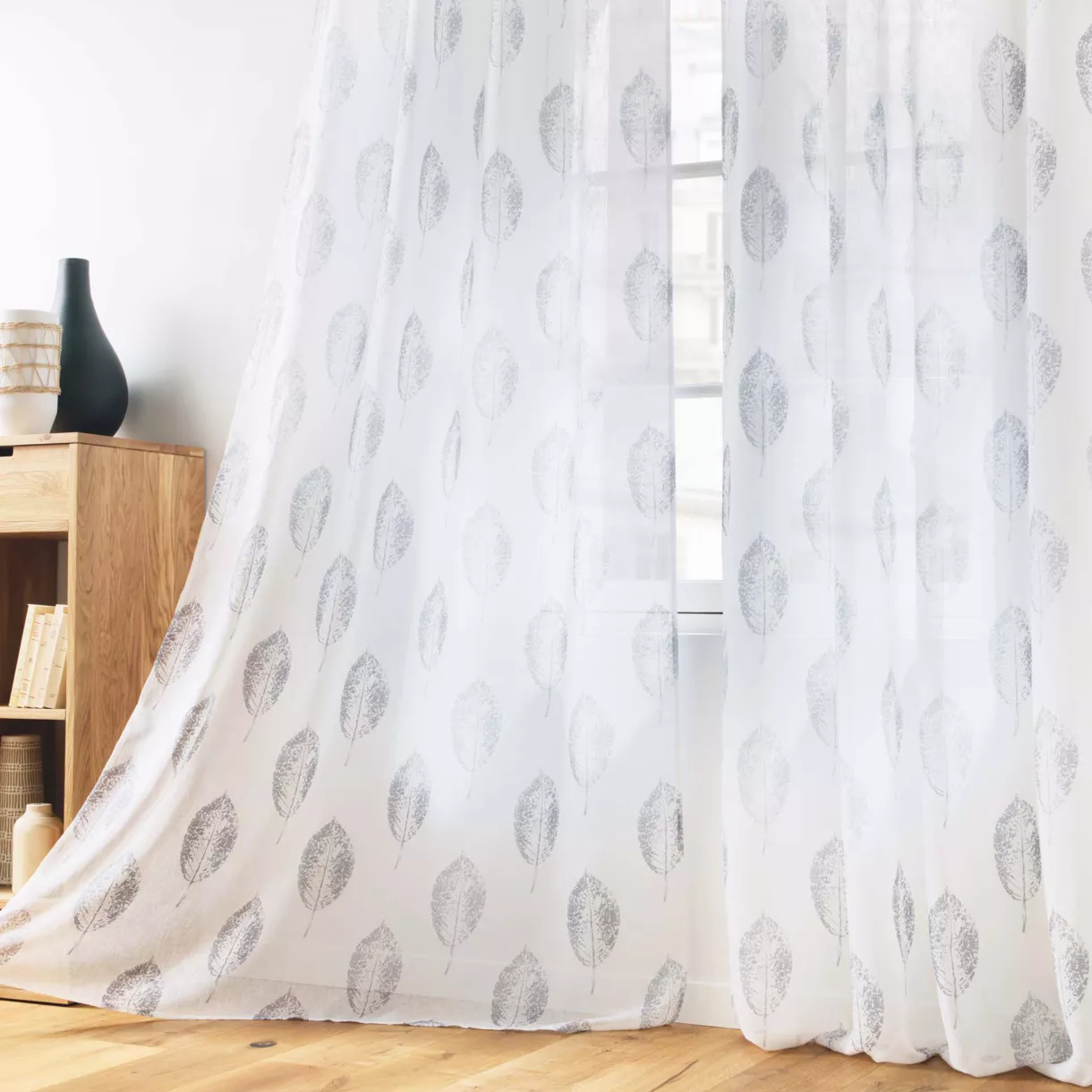 PANNEAU A OEILLETS 140 x 240 CM EFFET LIN TISSE IMPRIME INDILA BLANC