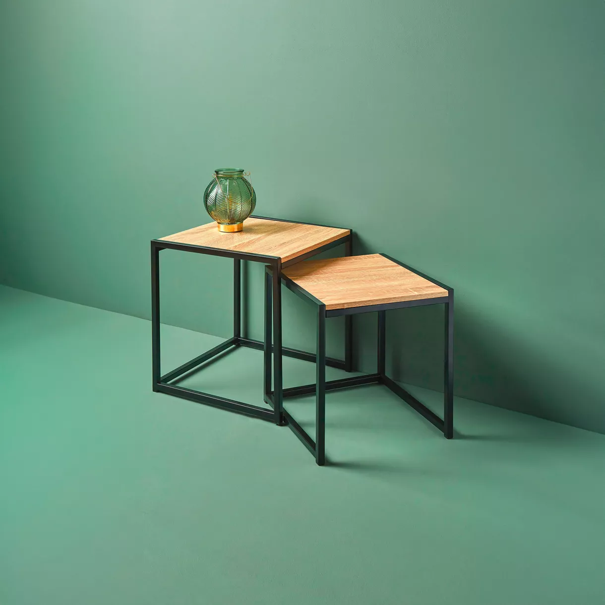 TABLE D'APP.CAR.MƒT.BS.X2PM+GM Dim : 40x40xH40cm
