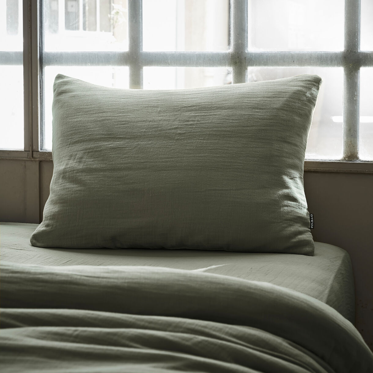 Funda para almohada rectangular en gasa de algodón (L70 cm) Gaïa Verde romero 1