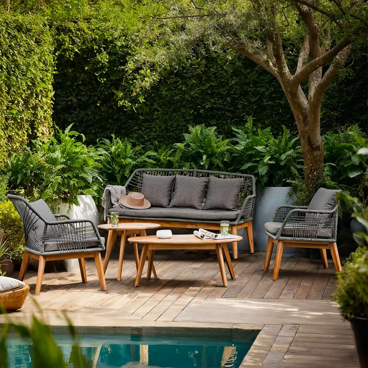 Ensemble de jardin seville corde pp GRIS outdoor fsc 100%
gris L72.00-W74.00-H80.00cm
L72.00-W152.00-H80.00cm
dia55.00--H47.0
