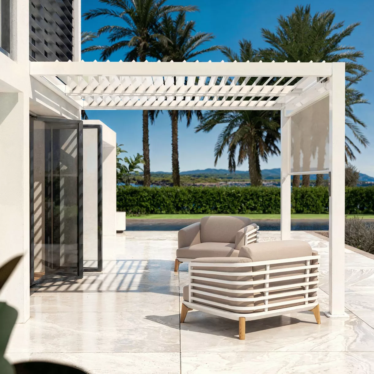 Bioklimatologische aangebouwde gemotoriseerde aluminium pergola (3 x 3 m) LED - Wit