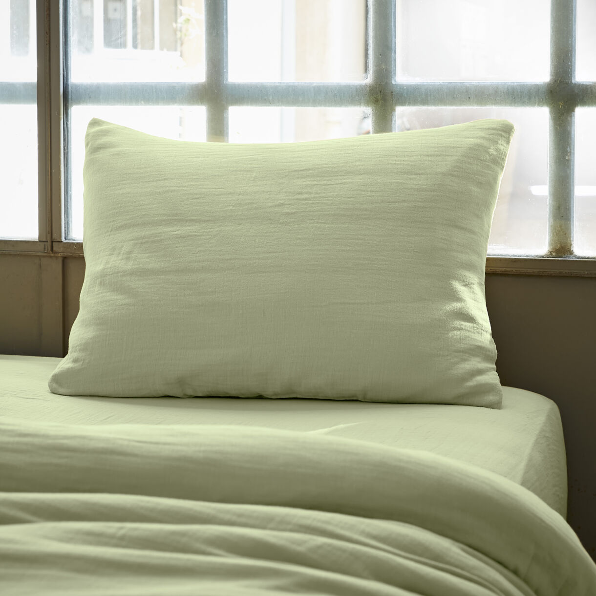 Funda para almohada rectangular en gasa de algodón (L80 cm) Gaïa Verde tilo 1