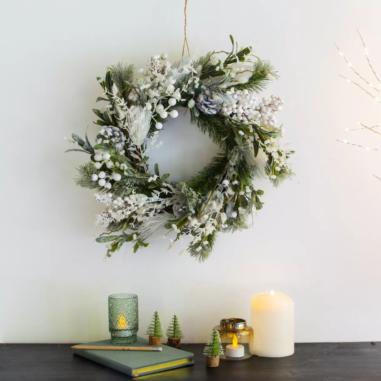 Weihnachtskranz (D40 cm) Bais givrées Weiß