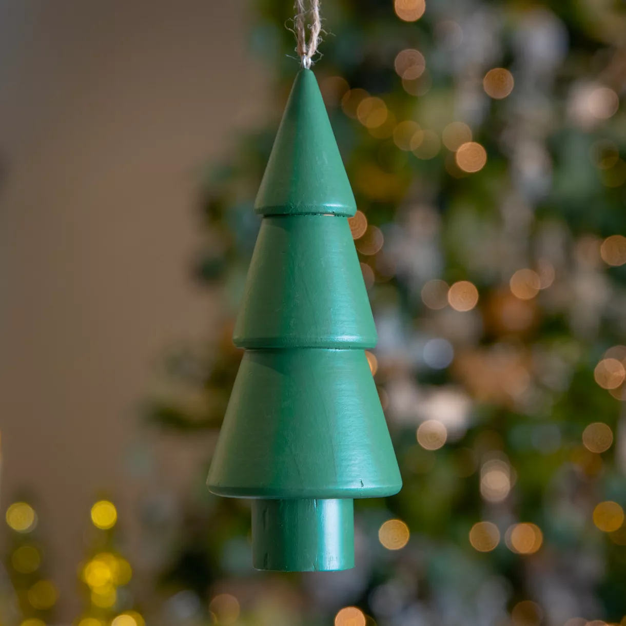 Sapin à suspendre en bois (H15 cm) Harmonie Vert romarin
