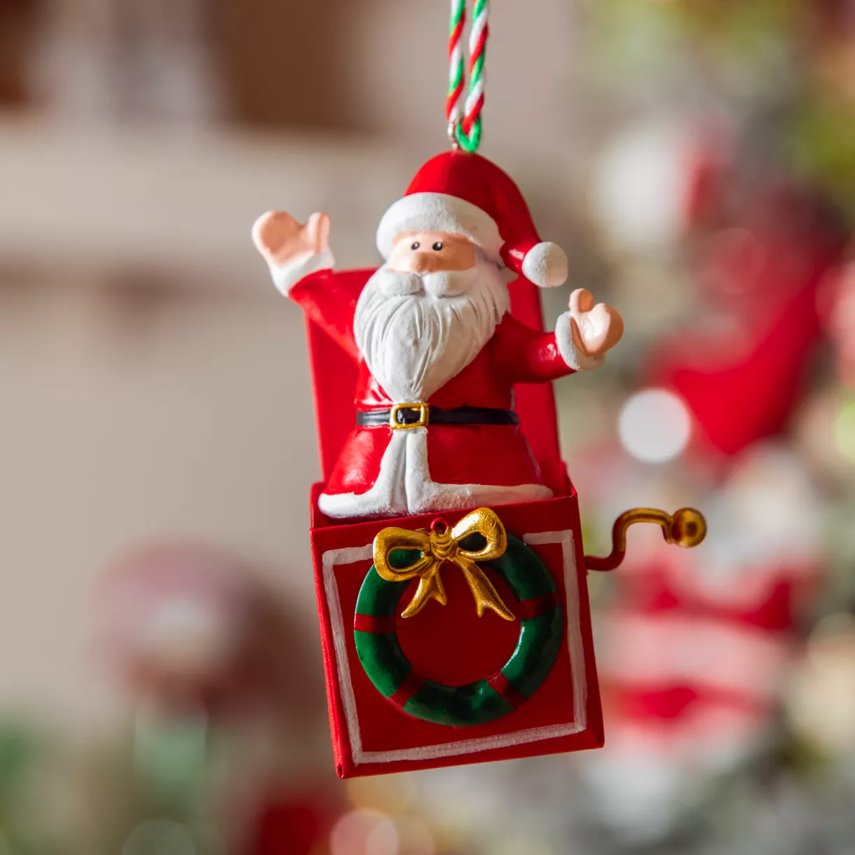 Papá Noel para colgar (H9 cm) Caja de música Roja