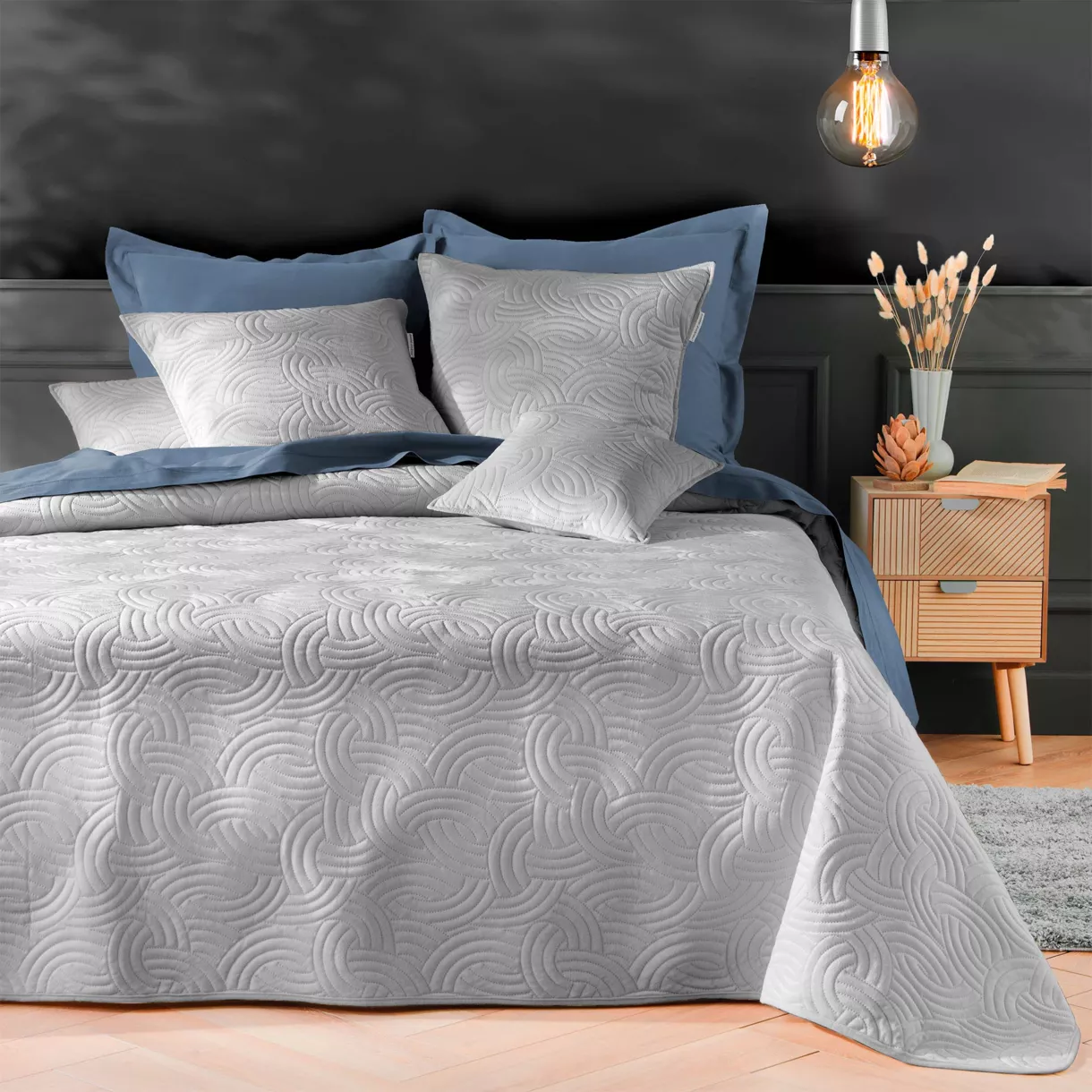 Gewatteerde bedsprei en fluwelen kussenslopen (240 x 220 cm) Solange Grijs