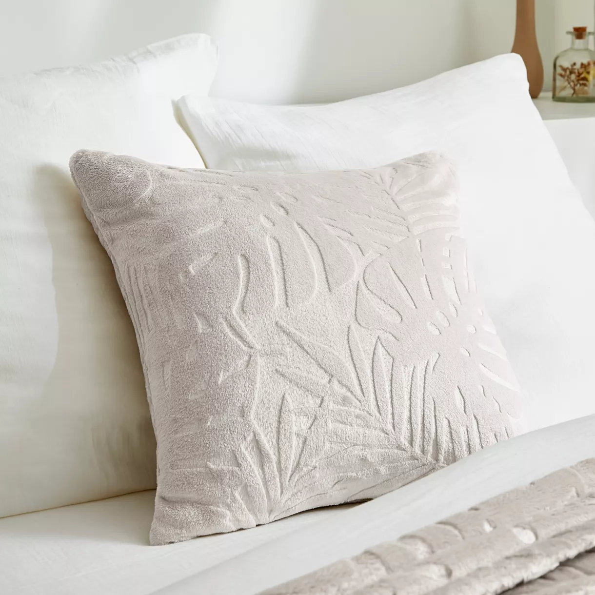 Coussin carré flanelle (45 x 45 cm) Flore Beige