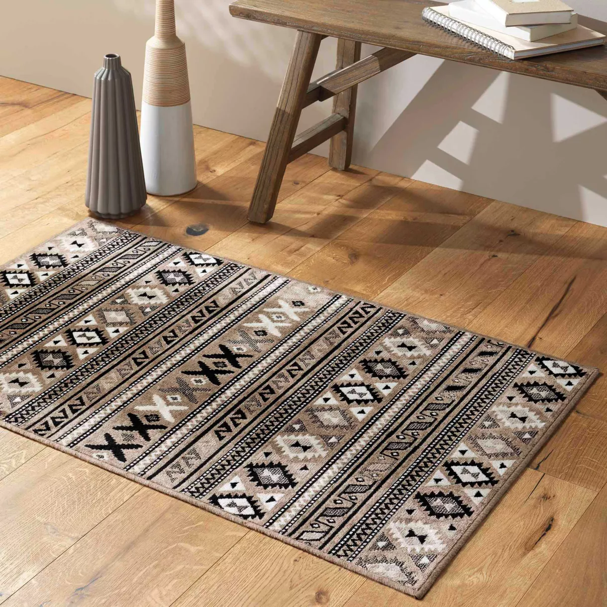TAPIS RECTANGLE 68 x 110 CM VISCOSE TISSEE SAKARI TAUPE
