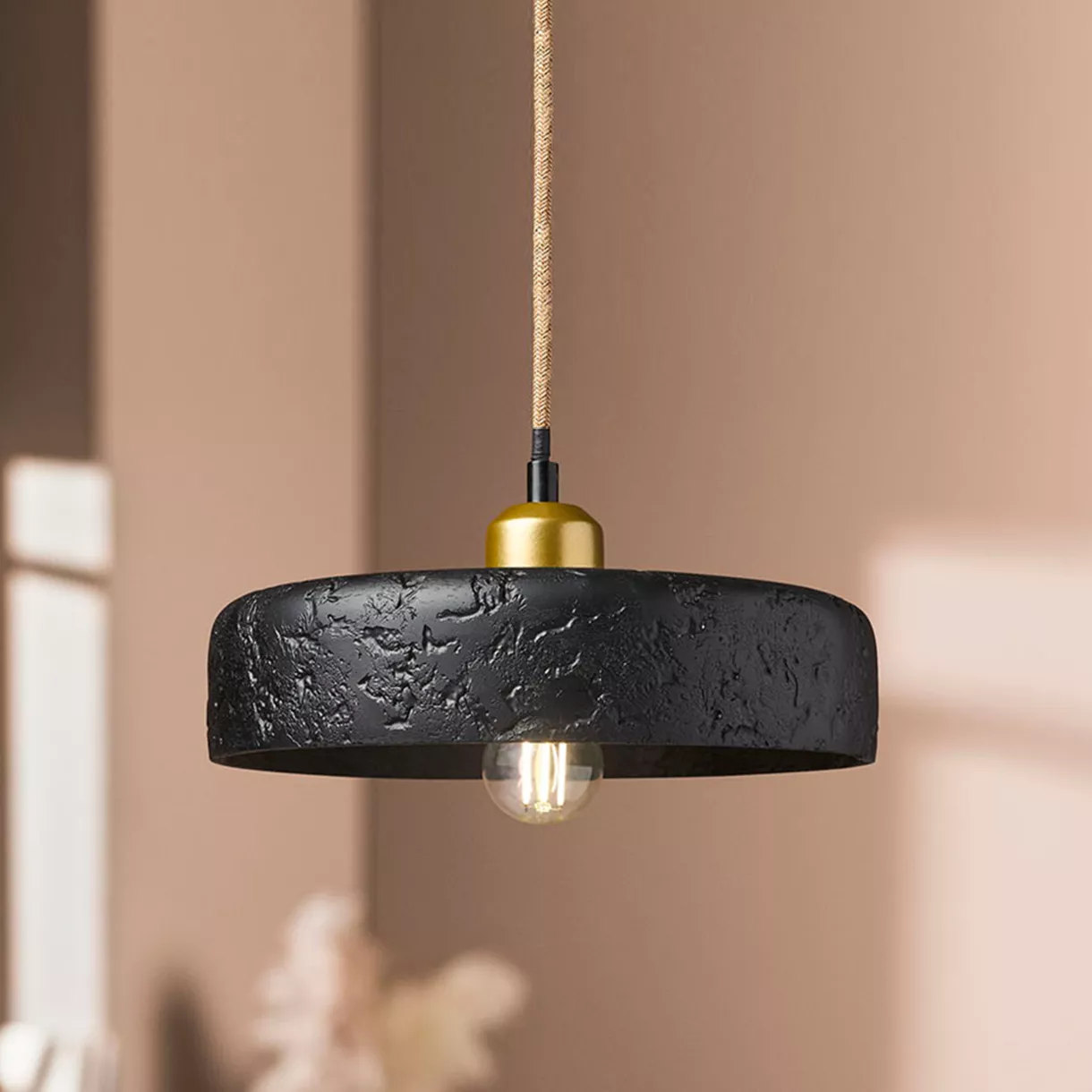 SUSPENSION CIMENT PORTLAND D25 Dim : l34.5xH24xP2cm