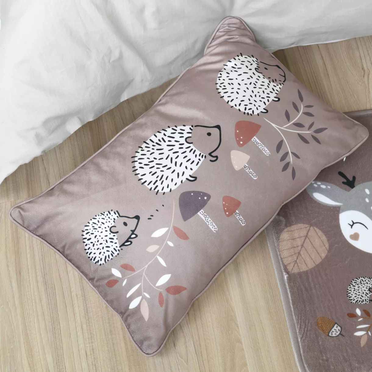 Coussin enfant rectangulaire velours (30 x 50 cm) Gabin Marron