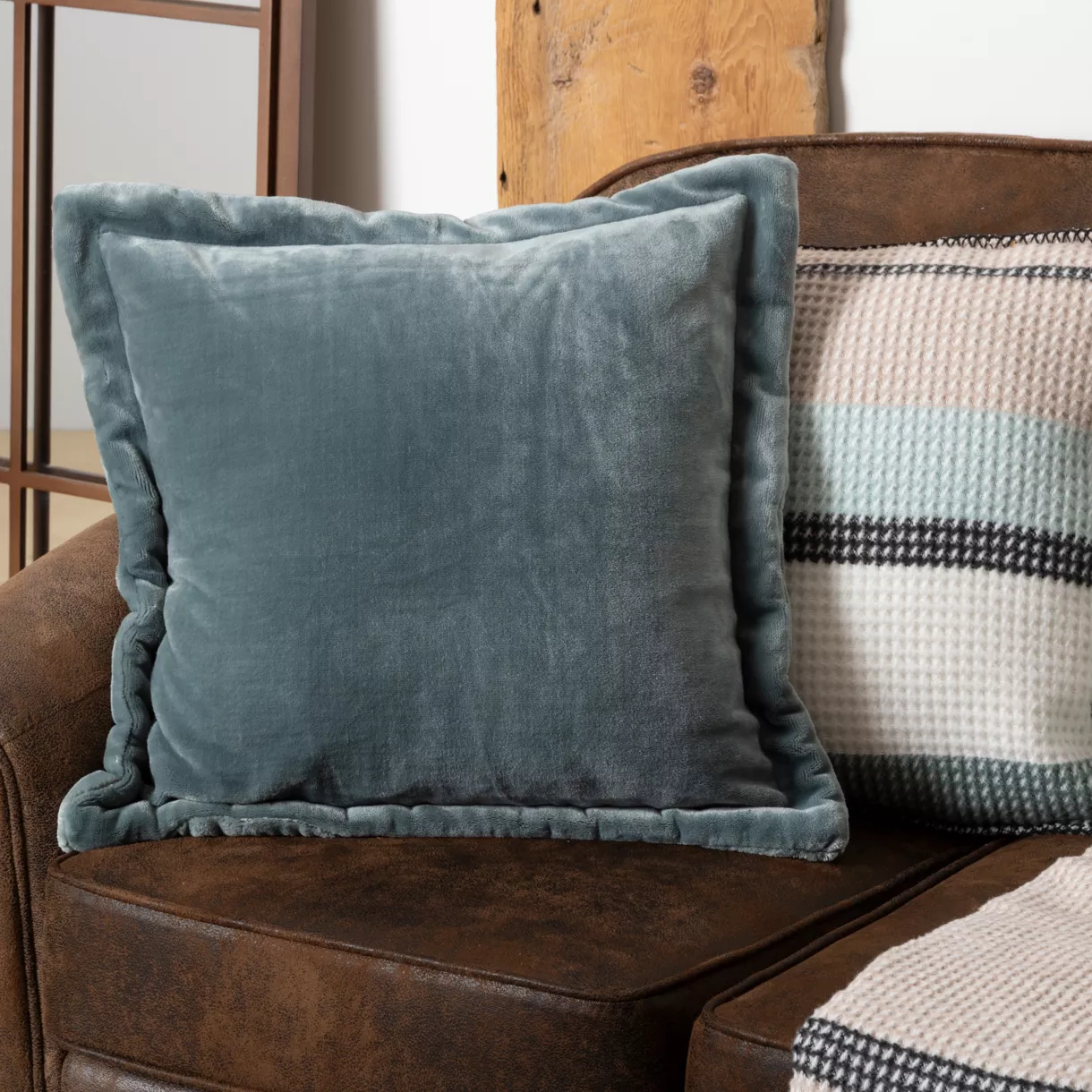 COUSS FLAN 550 CUDDLY BL 53X53