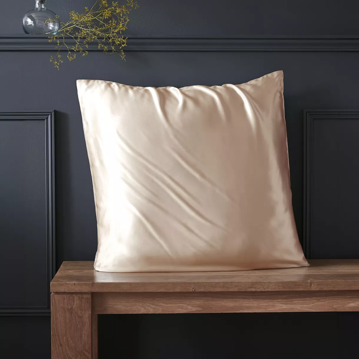 Funda de almohada cuadrada de seda de morera (63 x 63 cm) Mizuki Beige pampa