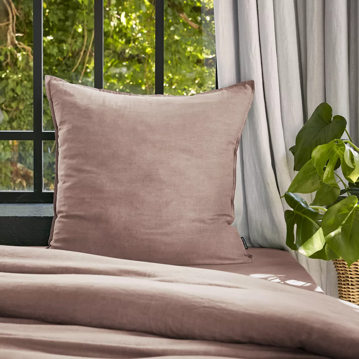 Funda de almohada cuadrada lyocell Tencel™ lavado (63 x 63 cm) Olivia Rosa rubor
