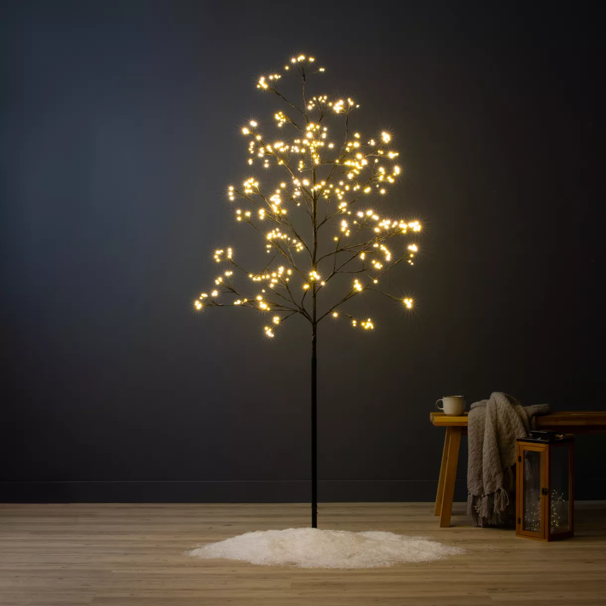 Verlichte boom 672 LED (H180 cm) Holly Linde Zwart/warm wit