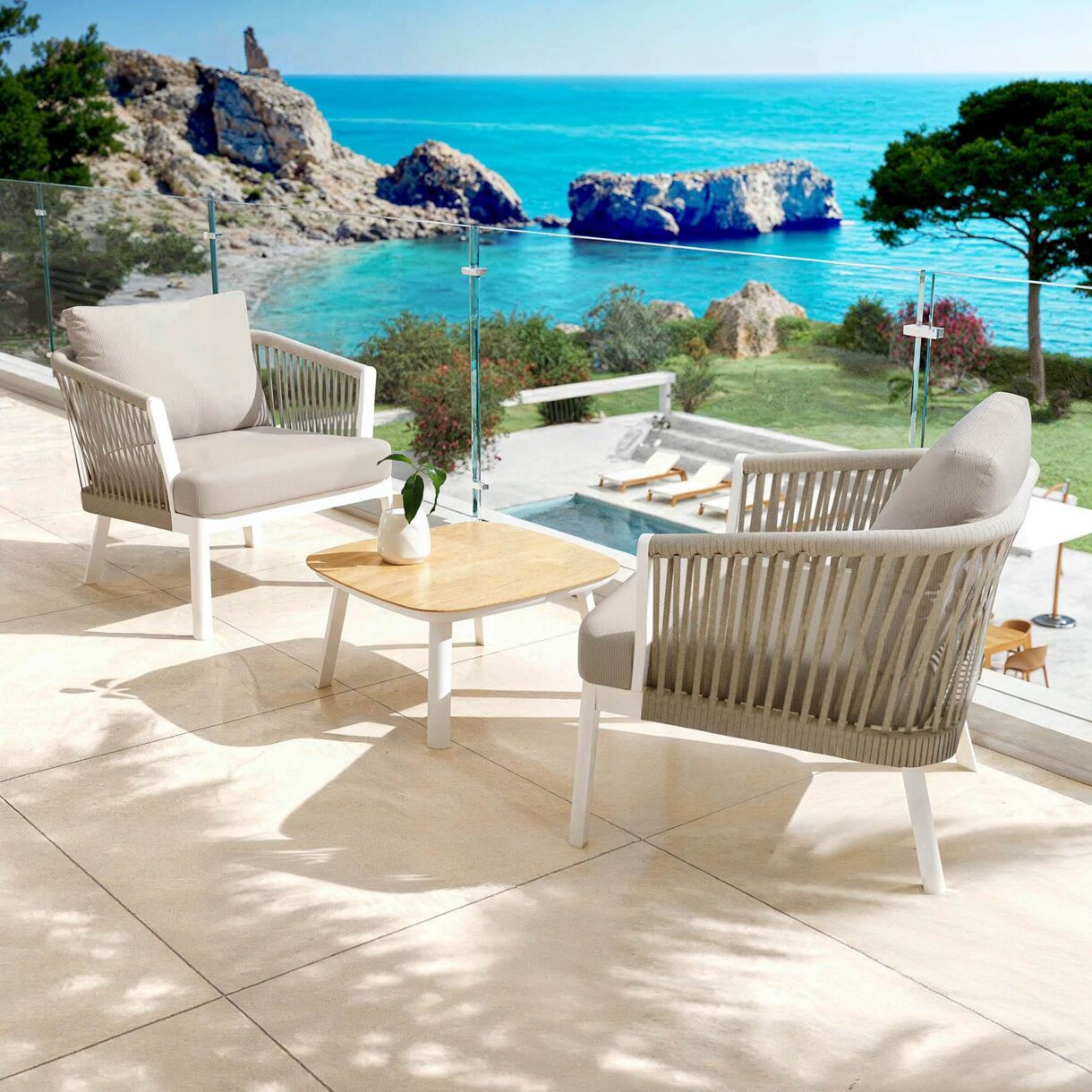 SALON DE JARDIN AMALFI 2 PLACES STRUCTURE BLANC ET COUSSINS TAUPE