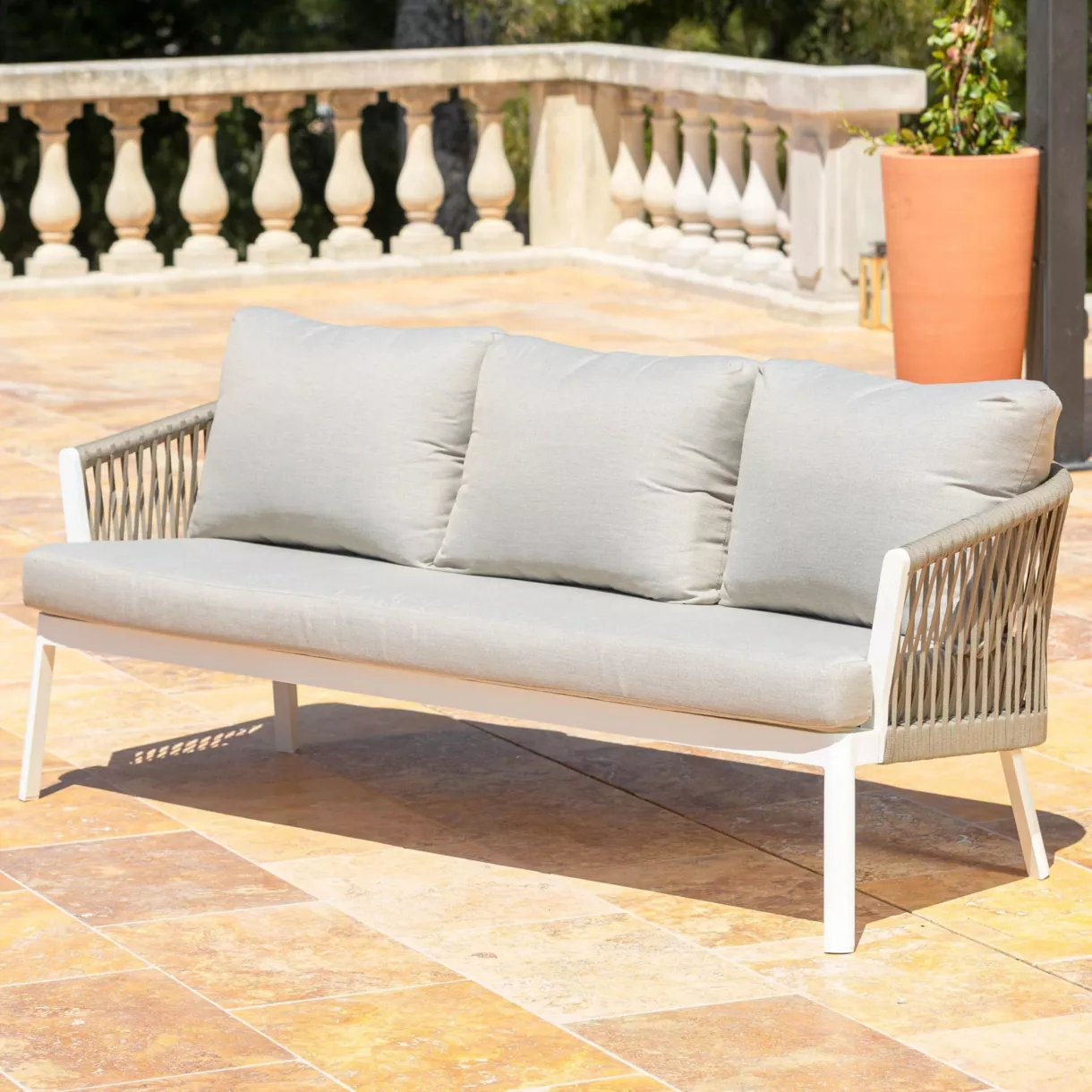 Canapé de jardin en aluminium 3 places Amalfi Blanc et taupe
