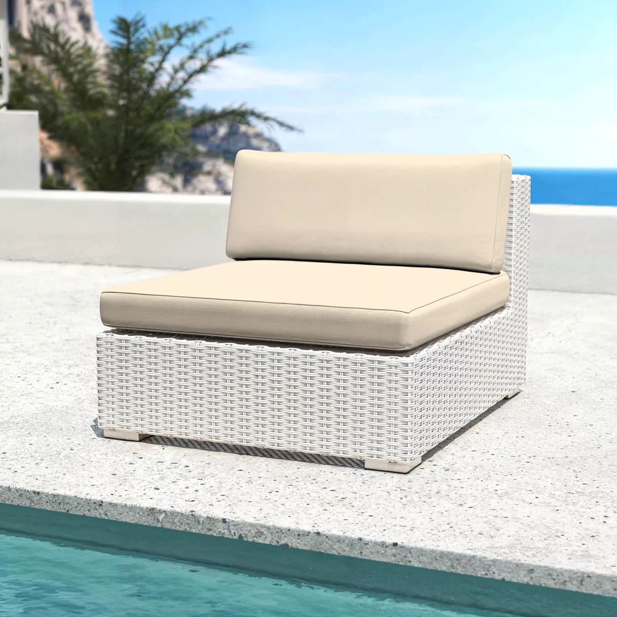 Chauffeuse de jardin en résine tressée Palma Blanc et beige