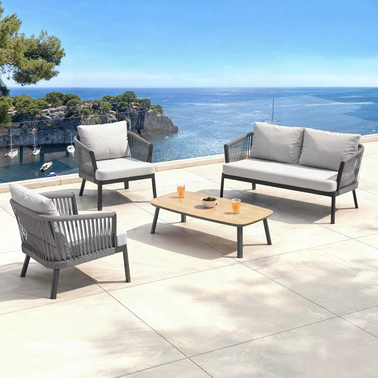 SALON DE JARDIN AMALFI 4 PLACES STRUCTURE ANTHRACITE ET COUSSINS GRIS NUAGE