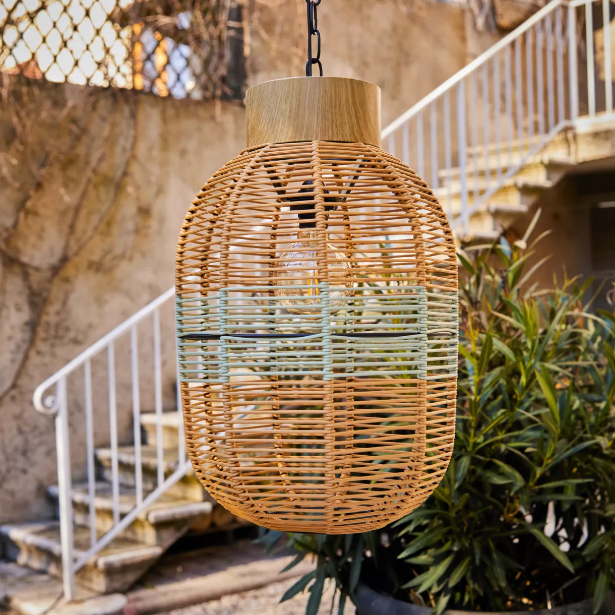 eminza Suspension de jardin solaire résine tressée LED (D27 cm) Toscane Vert