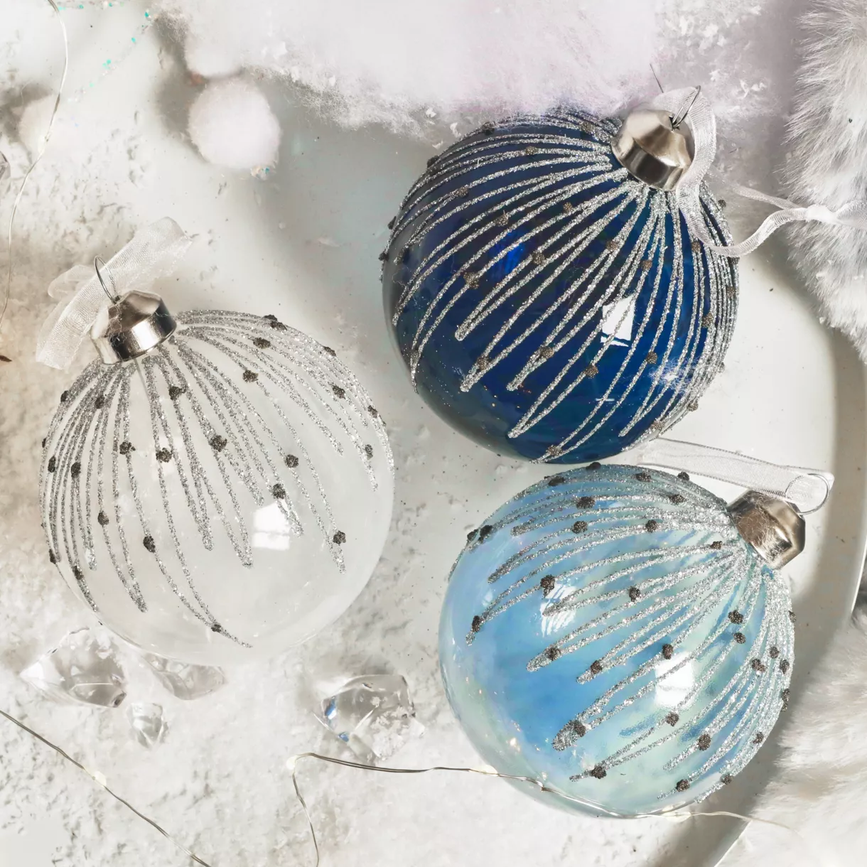 LOT DE 12 (EN VERRE)  Boule verre Perles d'hiver dia8cm bleu