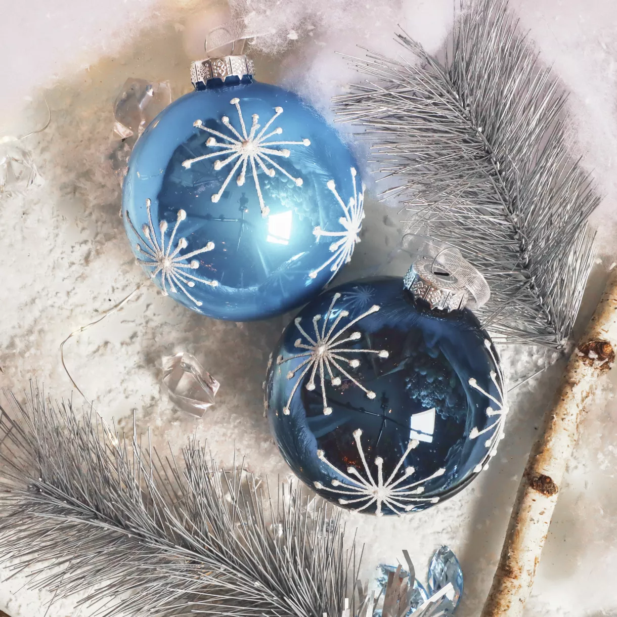 LOT DE 12 (EN VERRE)  Boules verre Etincelles de Noel dia8cm Bleu ciel et bleu nuit