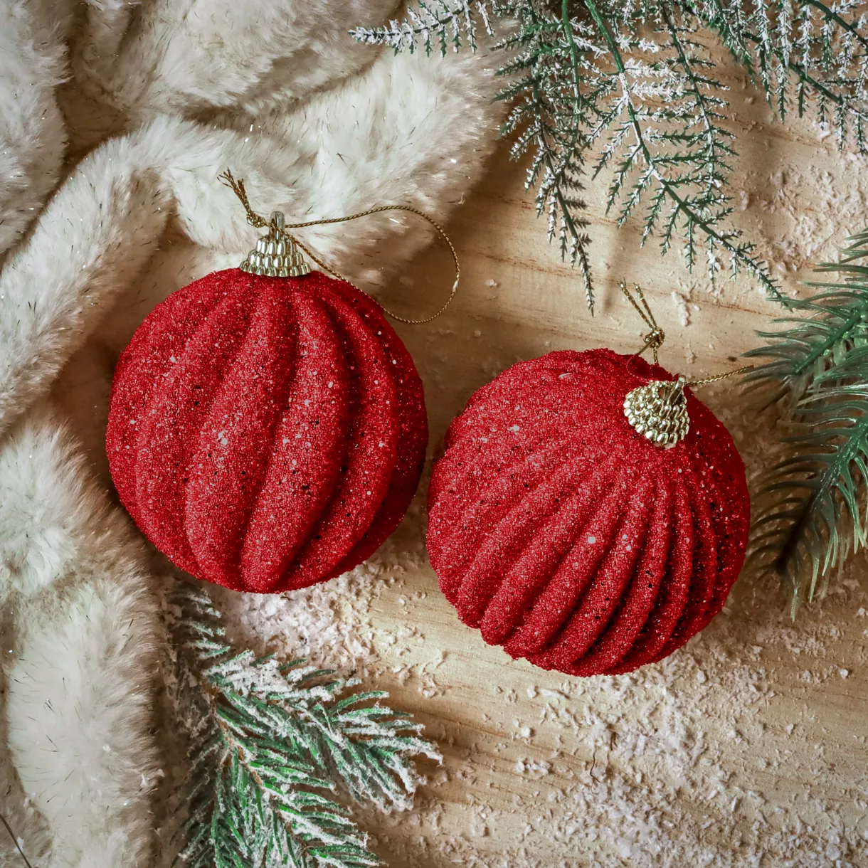 LOT DE 12  Boule Reflet d’or dia8cm rouge pailleté or