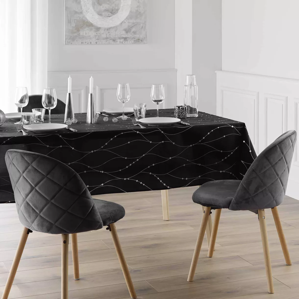 NAPPE RECTANGLE 140 x 240 CM MICROFIBRE IMPRIMEE METAL. FIRMAMENT NOIR/ARGENT