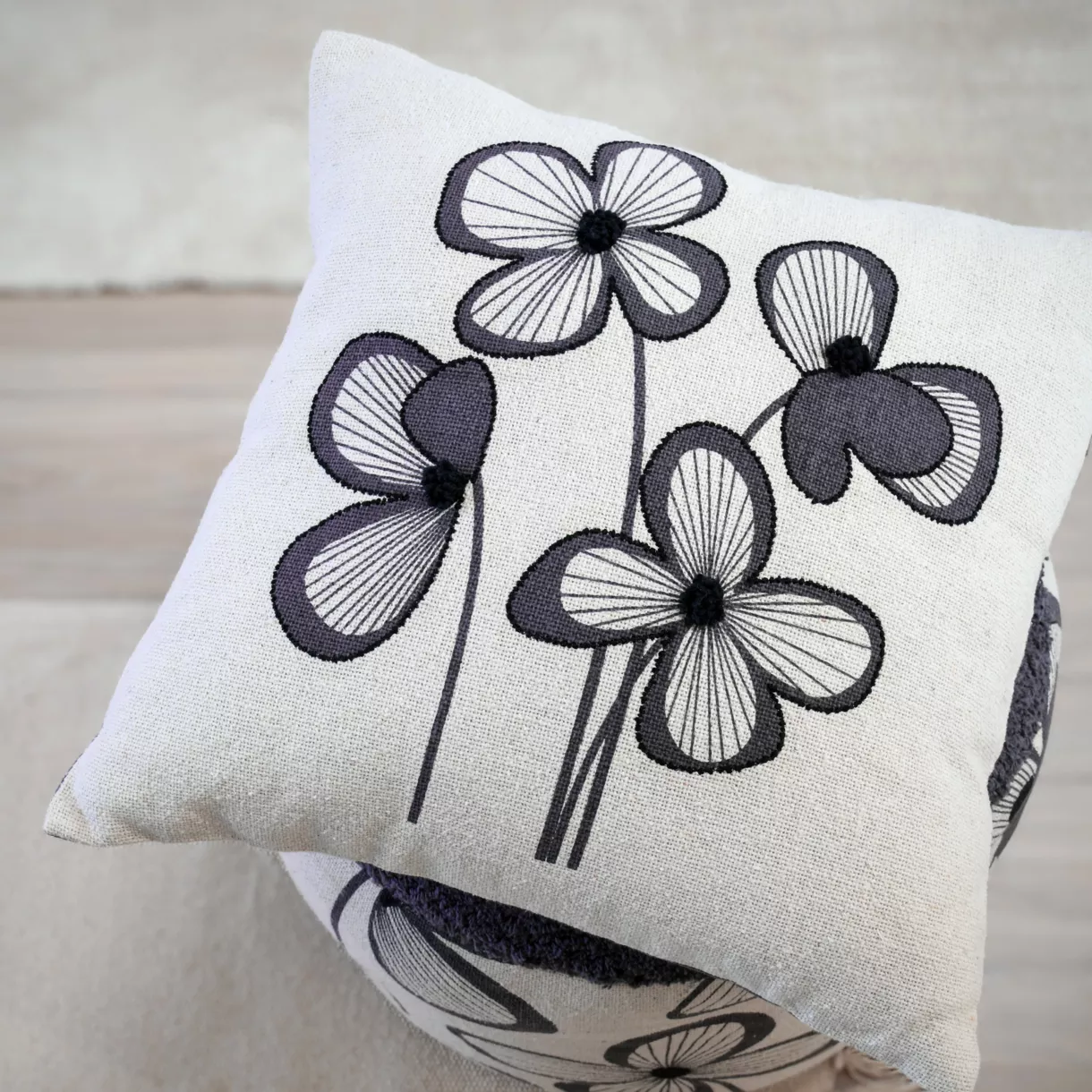COUSSIN TILDA ECRU 45X45
