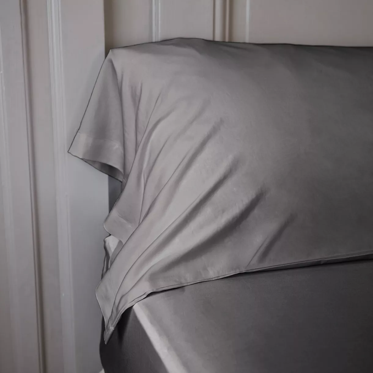 Nekrolsloop Bamboe satijn (L185 cm) Salomé Granietgrijs 1