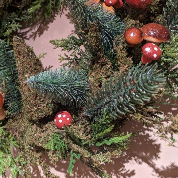 Weihnachtskranz mit Pilzen D40 cm 3