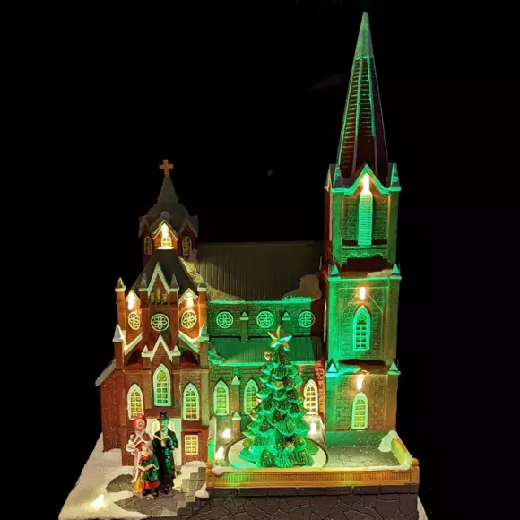 Église illuminée à piles Enneigée 2