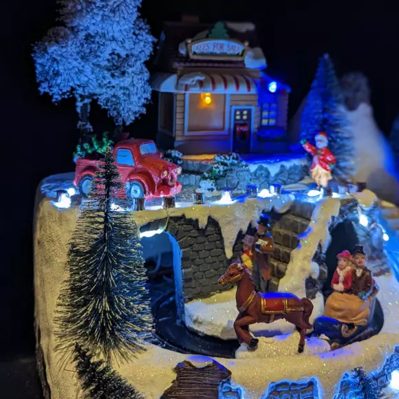 Vendita di alberi illuminati e musicali a pile et musicale à piles

 2