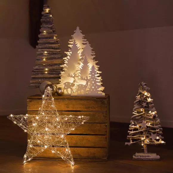 Bosque nórdico luminoso a pilas blanco cálido 2