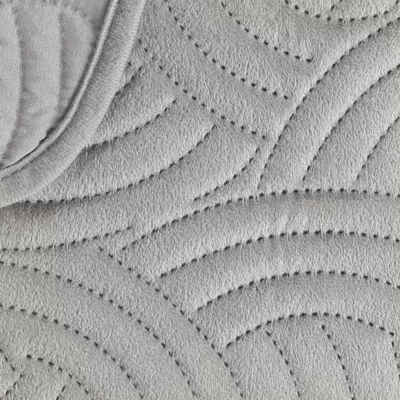 Couvre-lit matelassé et taies d'oreiller velours (240 x 220 cm) Solange Gris