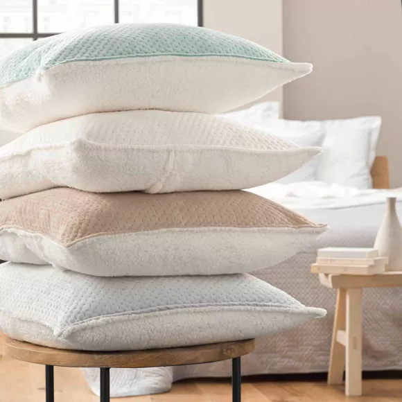 Couvre-lit matelassé et taies d'oreiller velours / sherpa (240 x 220 cm) Mylène Beige / blanc
