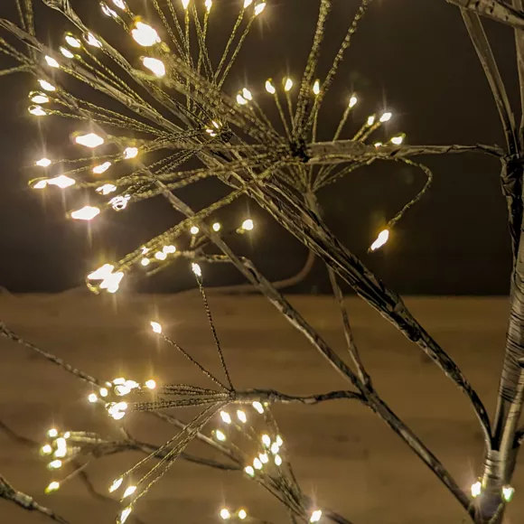 Verlichte boom 672 LED (H180 cm) Holly Linde Zwart/warm wit