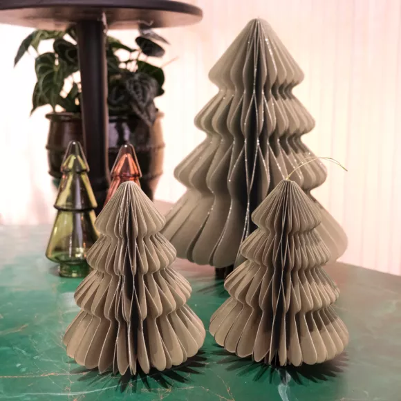 Papieren kerstboom om op te hangen (H15 cm) Magnetische Sluiting Bruin