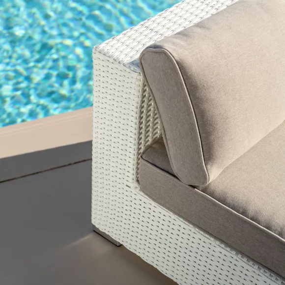 Chauffeuse de jardin en résine tressée 2 places Palma Blanc et taupe