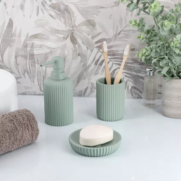 SET GOBELET DISTRIBUTEUR A SAVON ET PORTE SAVON POLYRESINE STRIEE - VERT EUCALYPTUS